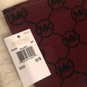 Michael Kors Infinity scarf burgundy/black
